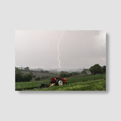 TABLEAU : RED TRACTOR